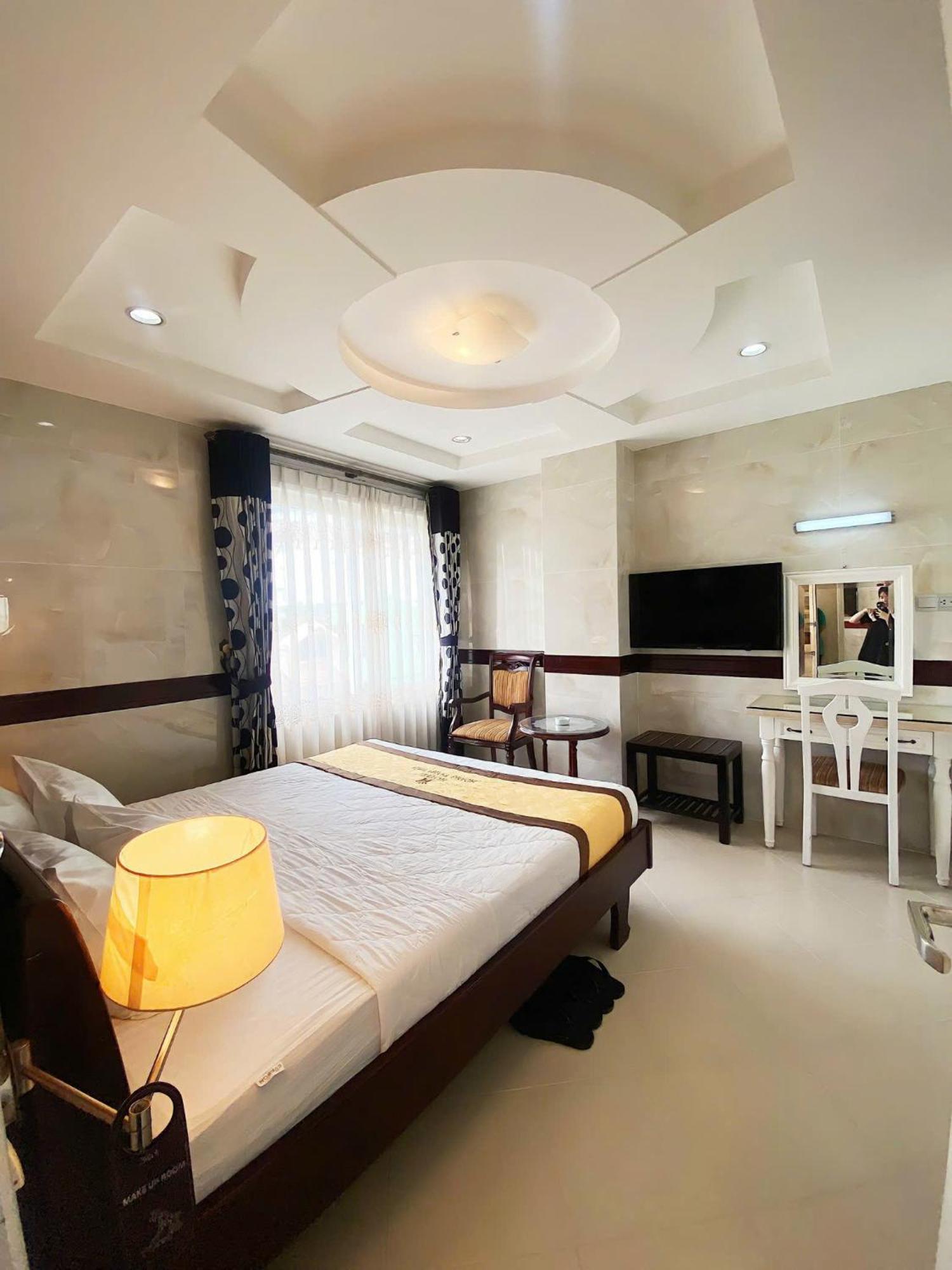 Hoang Thanh Thuy Airport Hotel 2 - Gan Am Thuc Dem Cho Hoang Hoa Tham Cidade de Ho Chi Minh Exterior foto