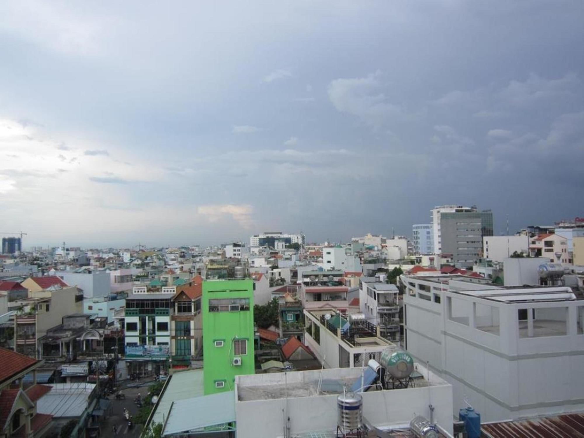Hoang Thanh Thuy Airport Hotel 2 - Gan Am Thuc Dem Cho Hoang Hoa Tham Cidade de Ho Chi Minh Exterior foto